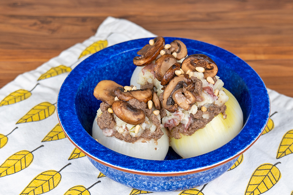 Onions Stuffed with Mushrooms